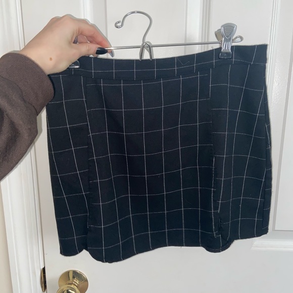 Plaid skirt - Picture 2 of 2